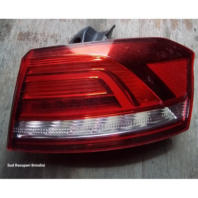 Fanalino Passat